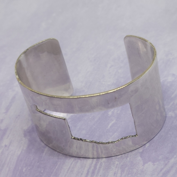 Rustic Cuff Oklahoma Cut Out Silver Tone Cuff Bracelet - Picture 4 of 6
